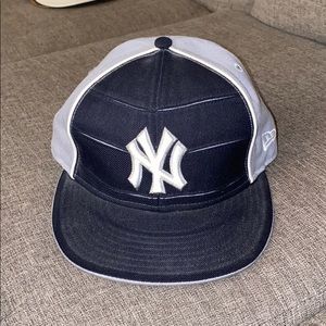 NY Yankees hat
